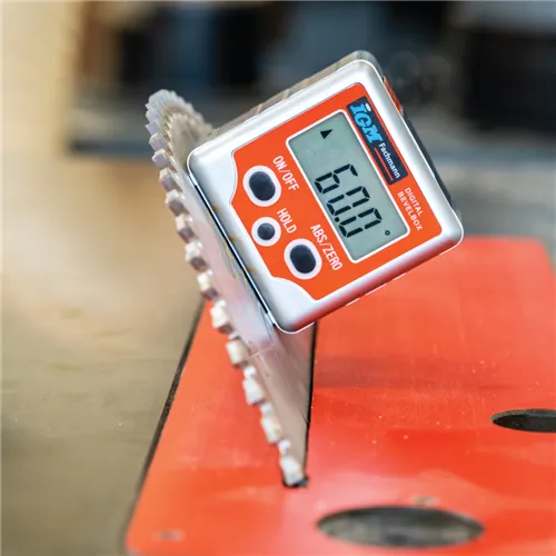 IGM Digitálny uhlomer +/- 180°, rozlíšenie na 0,1° (Tovar bol použitý)